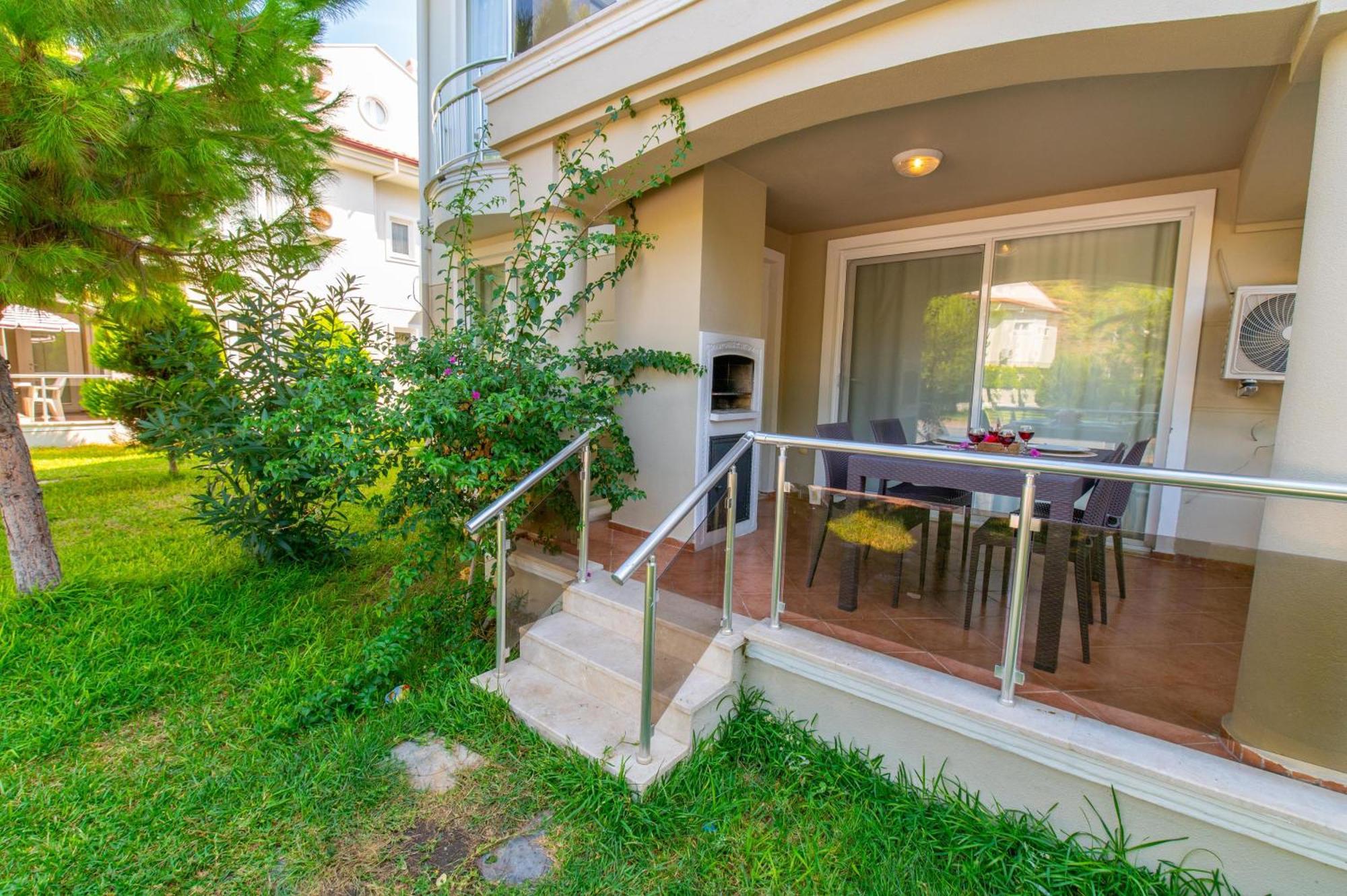 Sunset Beach Villas y apartamentos Fethiye Exterior foto